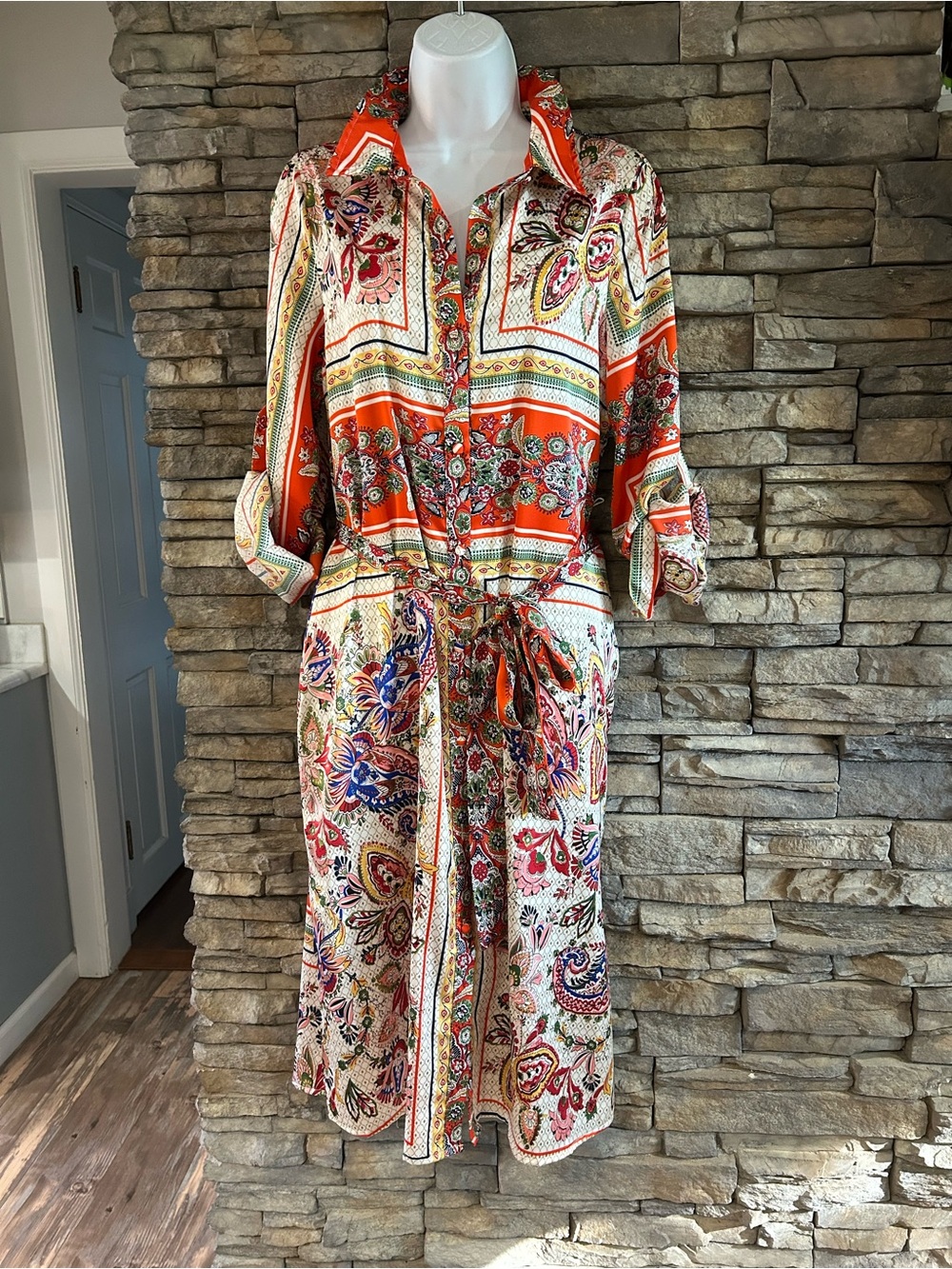 NEW FATE Satin shirt dress in floral paisley print size Small belted